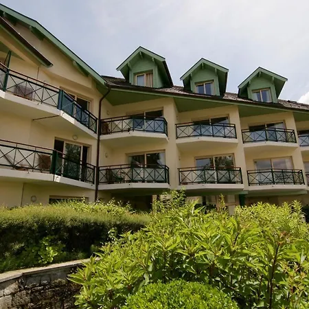 La Baie des Voiles pieds dans l'eau, 12 Apts du studio au Duplex by Location lac Annecy, LLA Selections Appartement